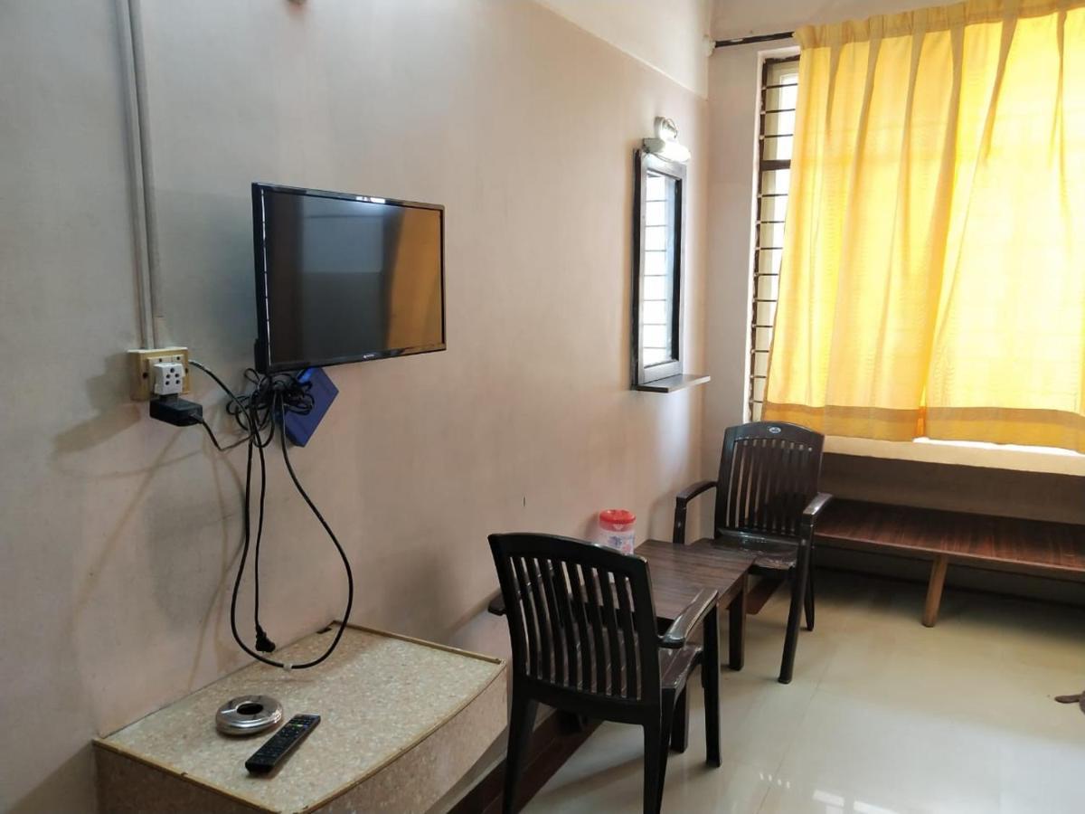 Iroomz Hoysala Residency Bellary Kültér fotó